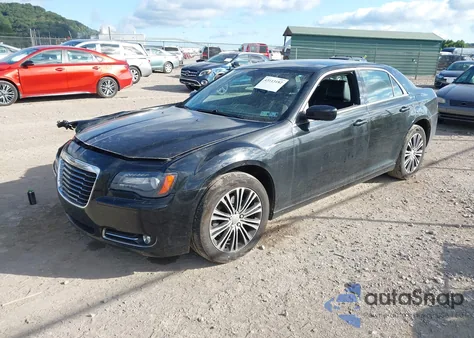 2013 Chrysler 300 S z USA, uszkodzony, nr VIN 2C3CCAGG2DH733072